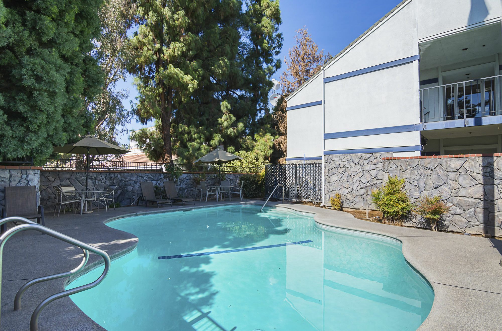 Quality Yosemite Airport Inn